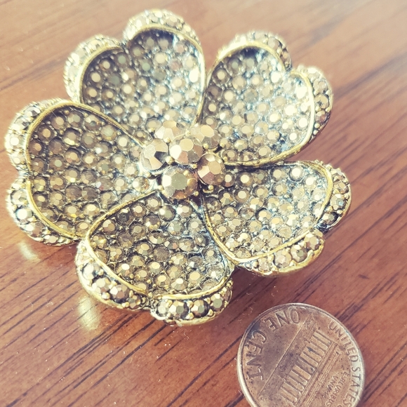 Vintage Hollycraft Large brooch pin Pretty Rhinestones - Picture 1 of 7